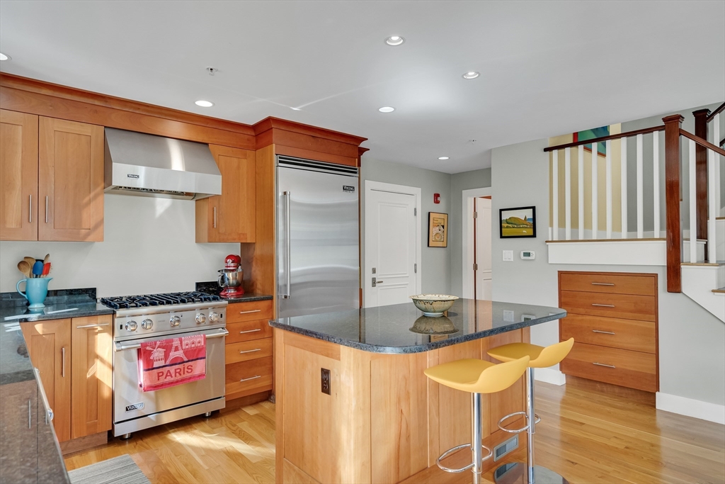 82 Green St 82