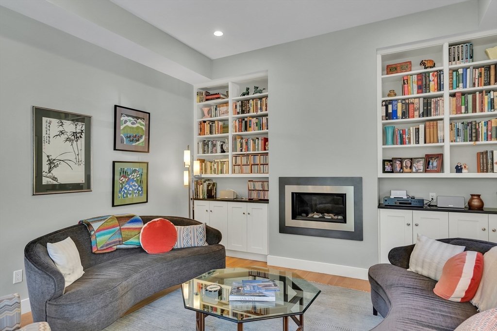 82 Green St 82