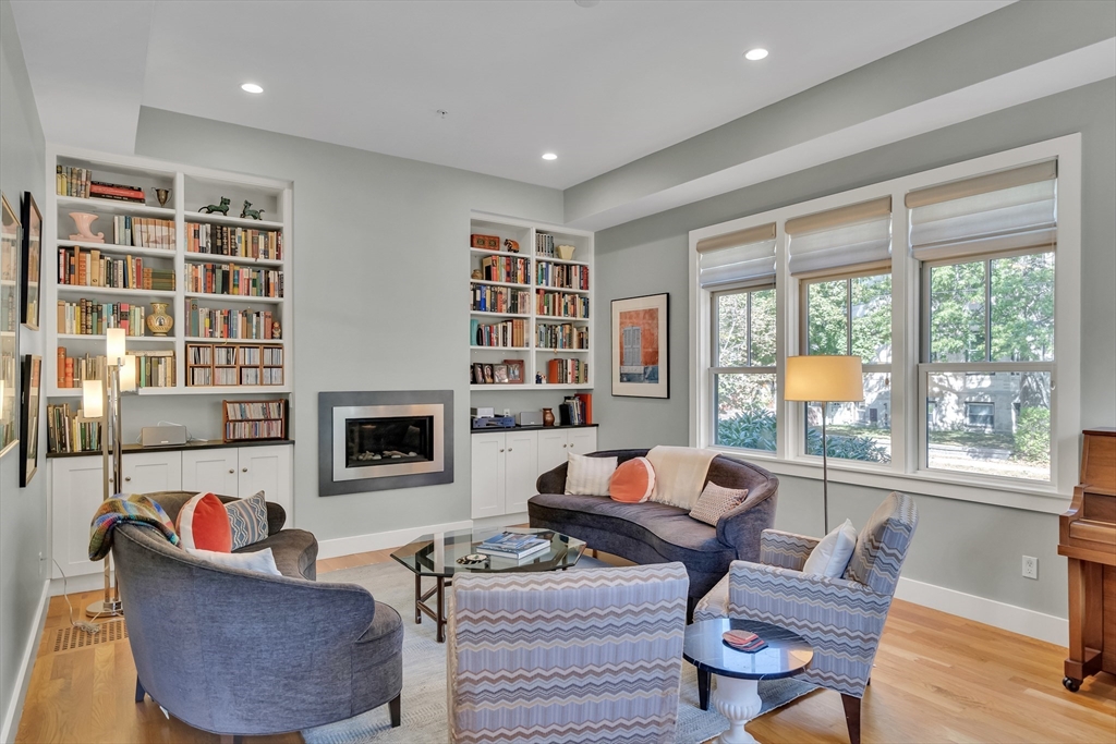 82 Green St 82
