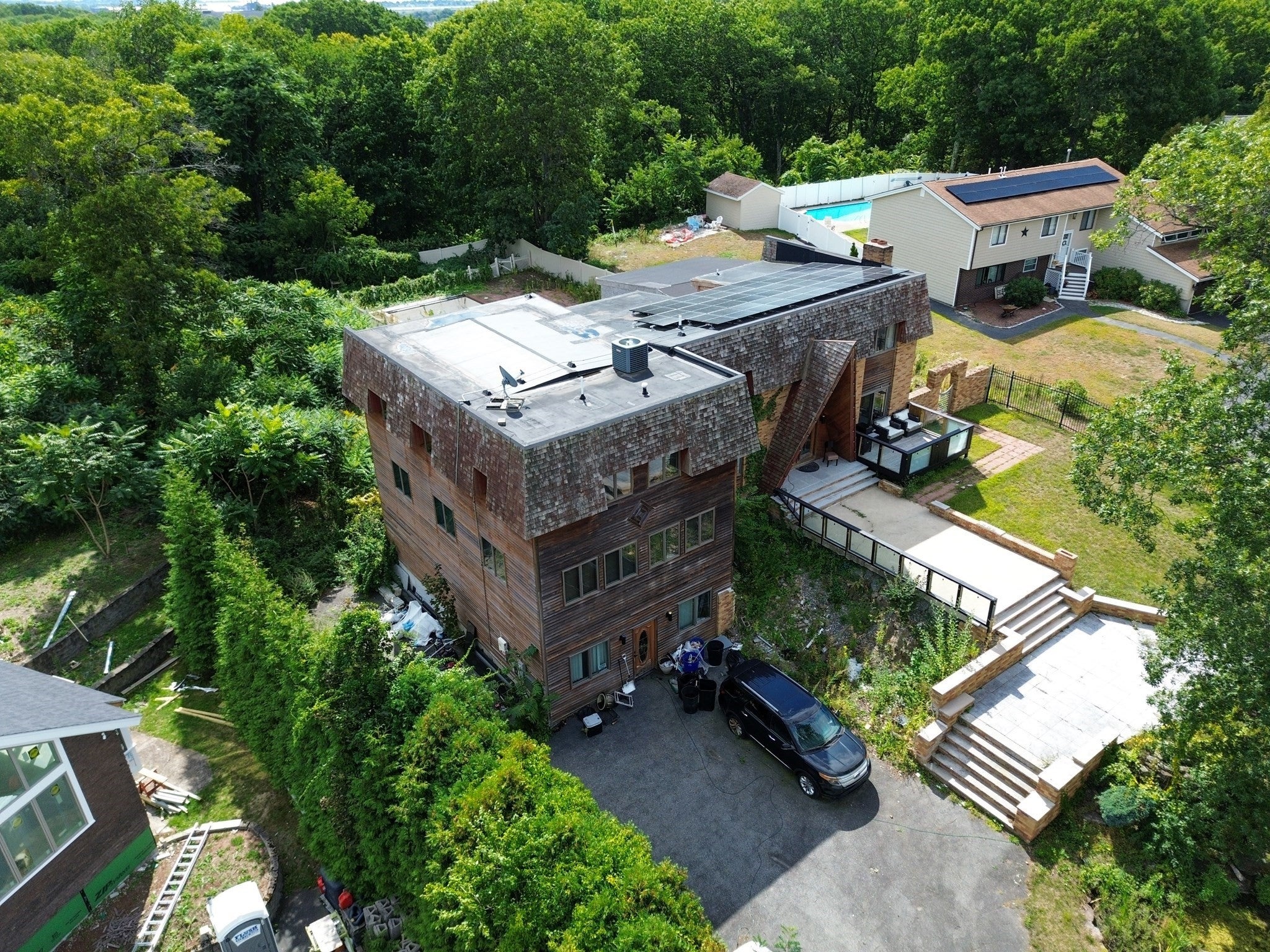 12 Oakridge Dr