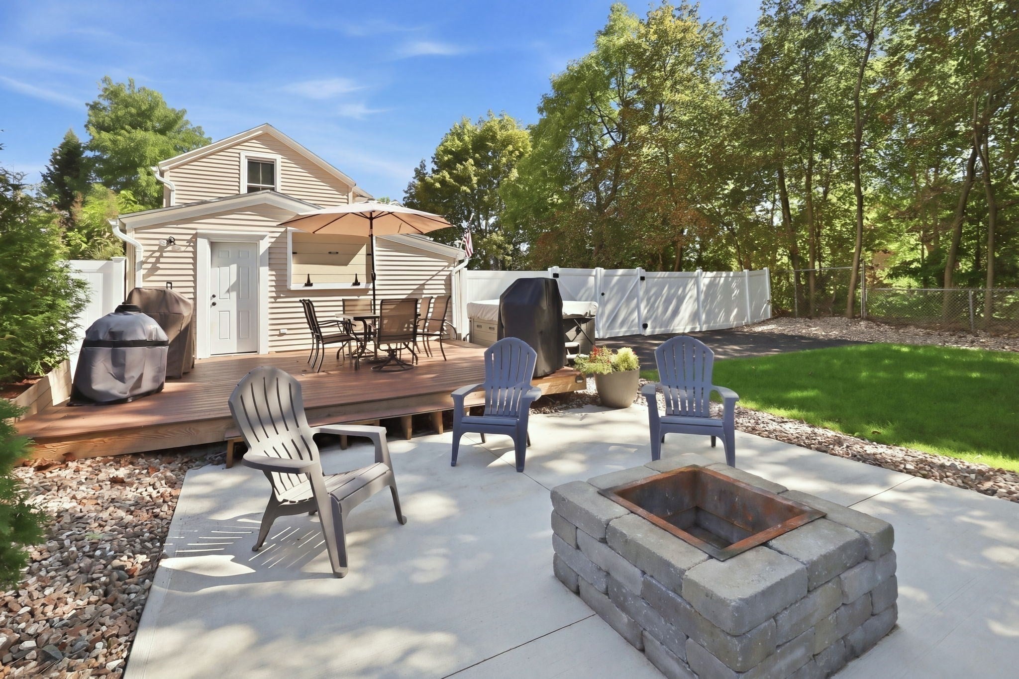 10 Canal St, South Hadley, MA Photo #11