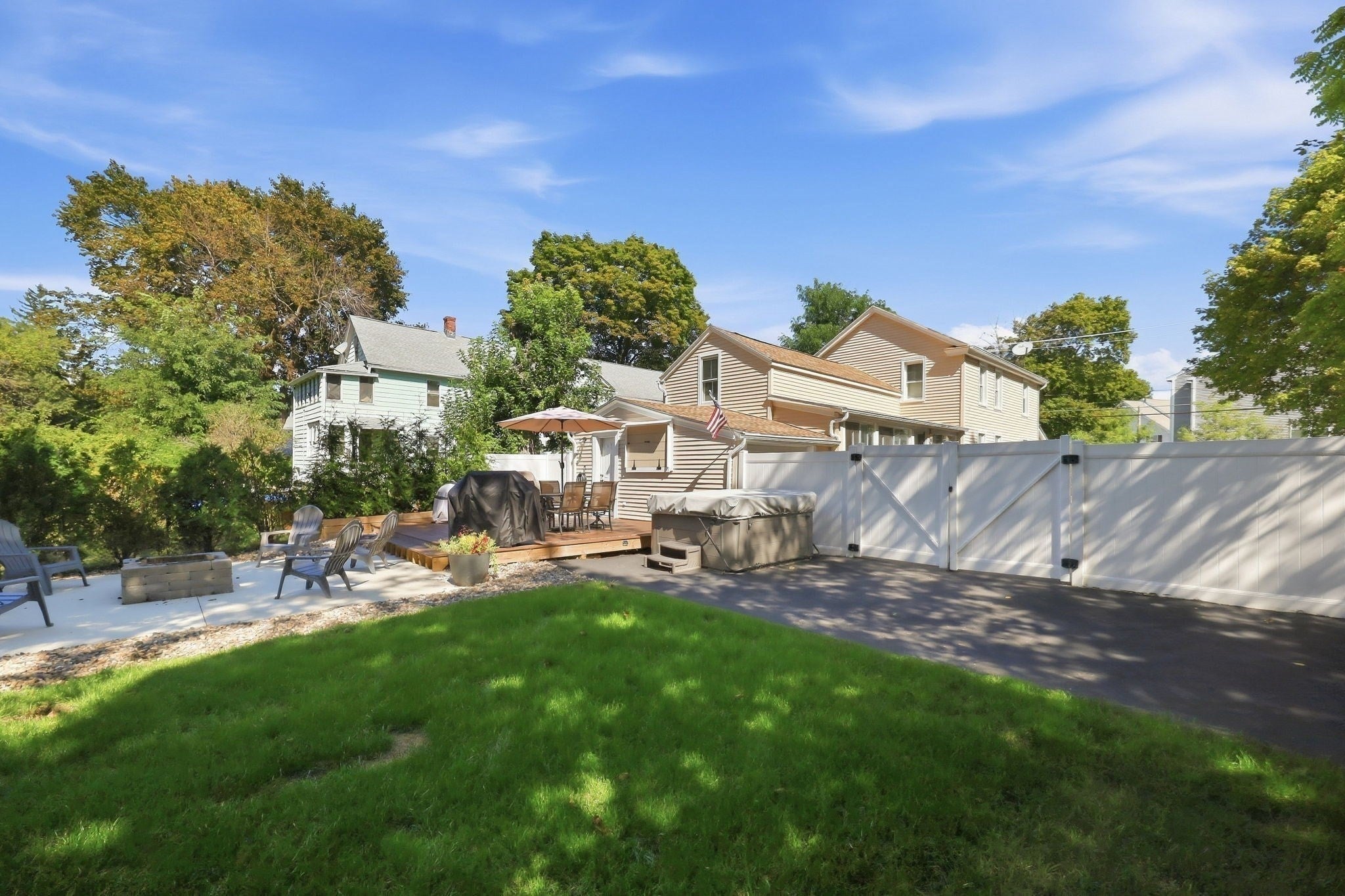10 Canal St, South Hadley, MA Photo #8