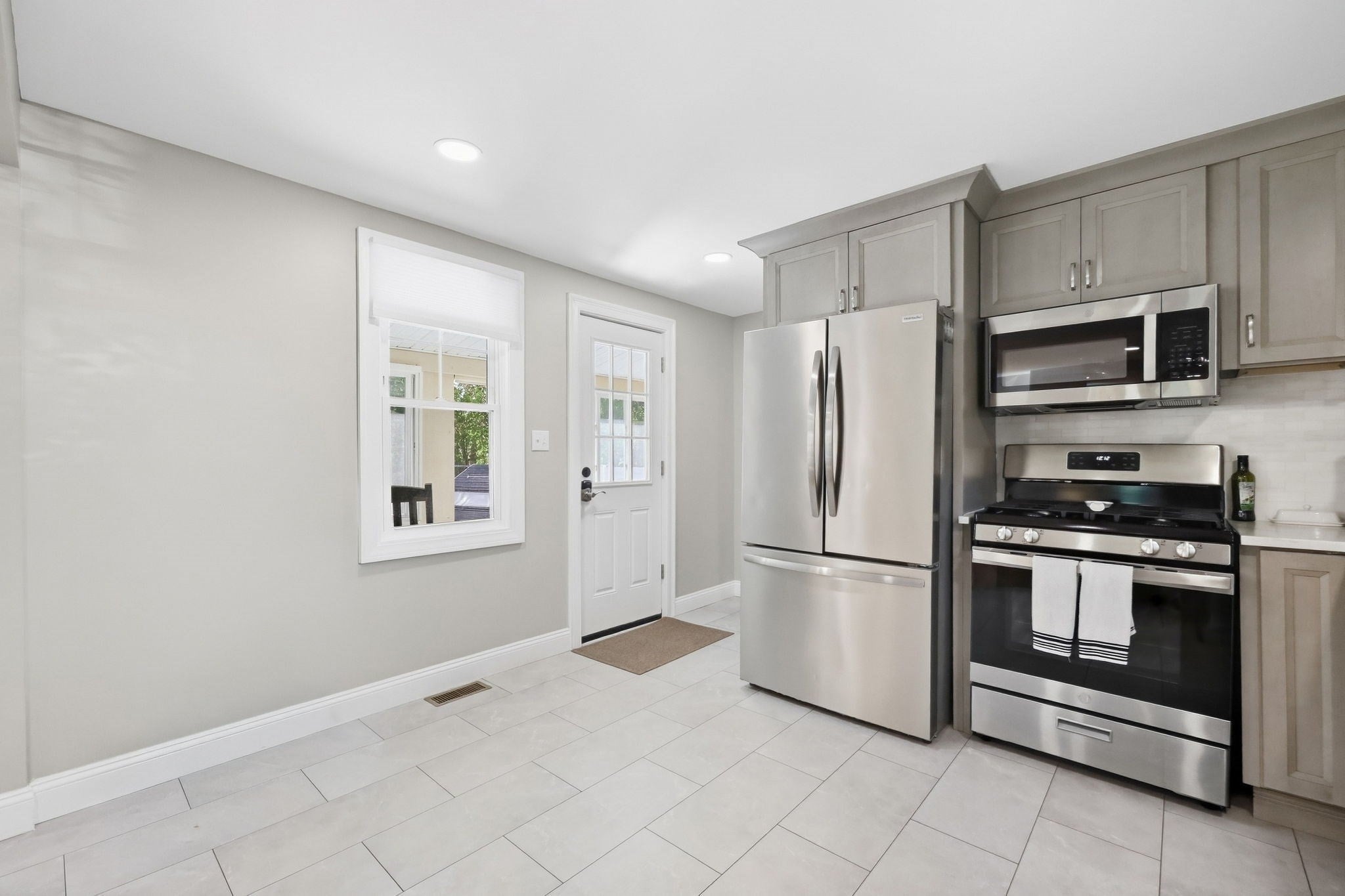 10 Canal St, South Hadley, MA Photo #25