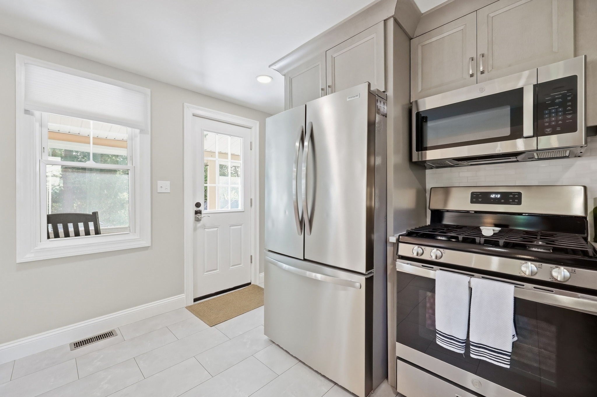10 Canal St, South Hadley, MA Photo #28
