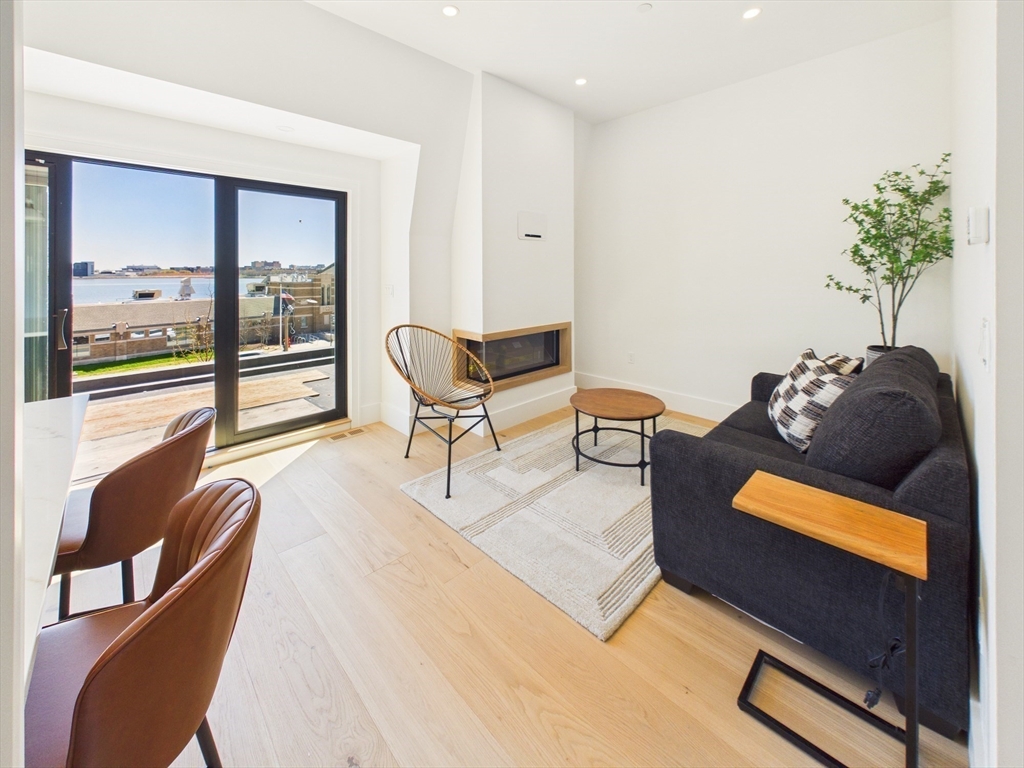 1676 Columbia Road 3