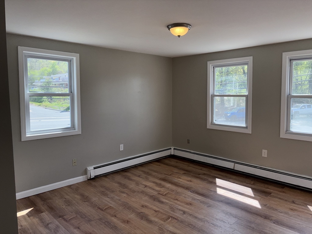 Tewksbury, Massachusetts 01876, United States, 3 Bedrooms Bedrooms, ,2 BathroomsBathrooms,Residential,Active,146318