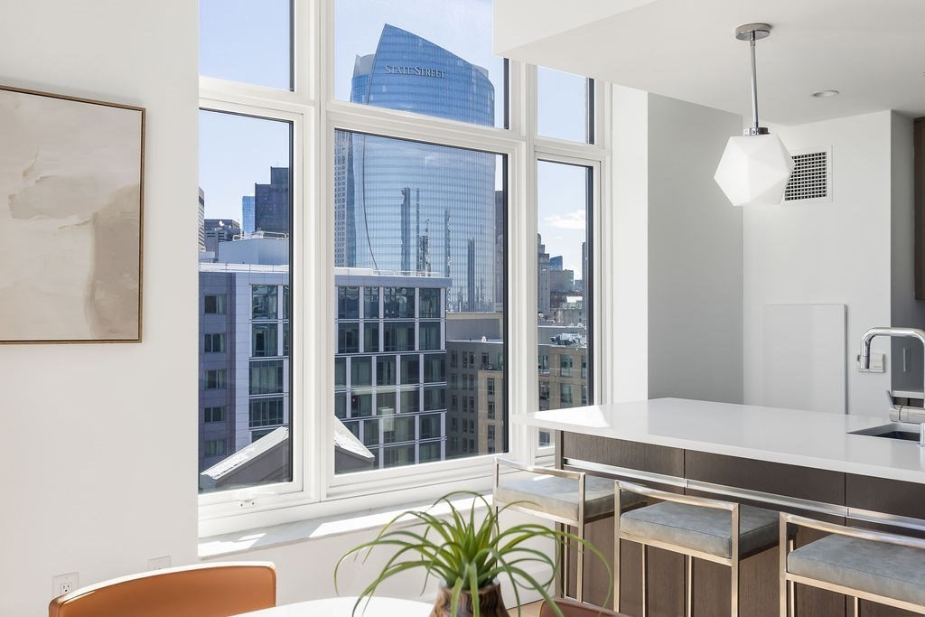 100 Lovejoy Wharf PH2A