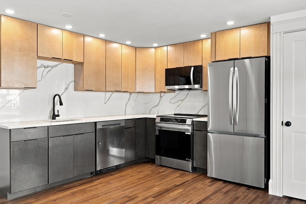 58 Granite Street #1, Gloucester, MA Photo #3