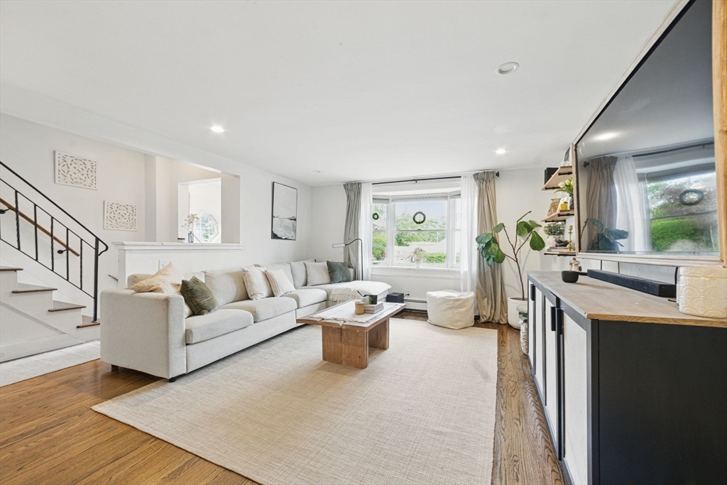 62 Rodman St