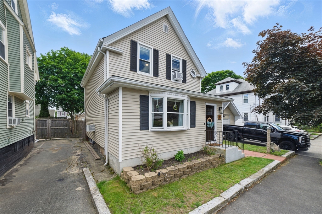 62 Rodman St
