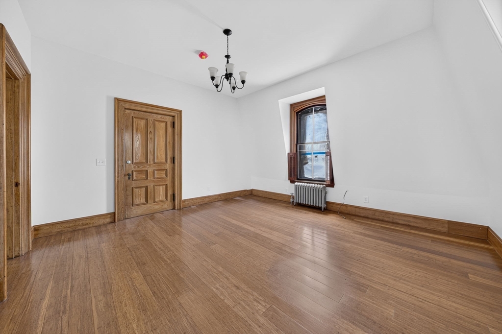 533 Locust St 8