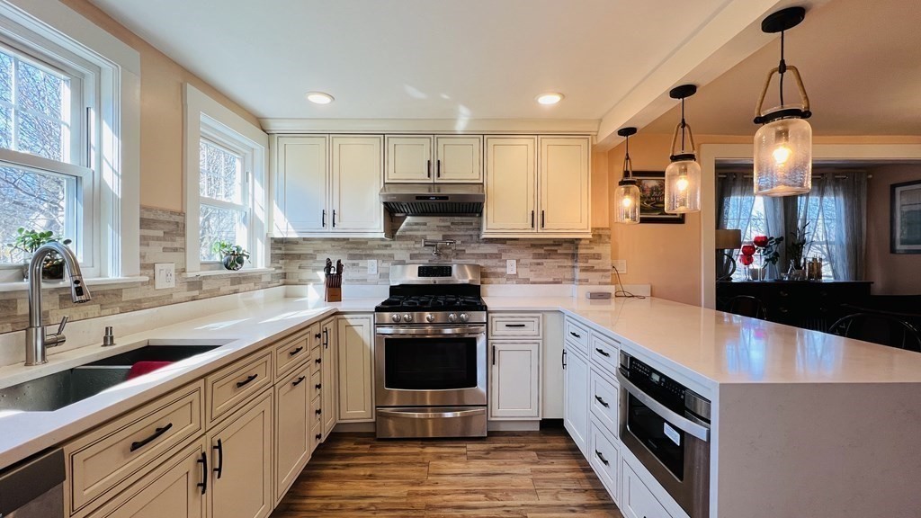 36 Evergreen Ave Entire Home