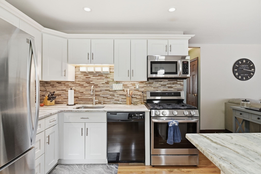 310 W Allen Ridge Rd, Springfield, MA, 310 W Allen Ridge Rd, Springfield, MA Photo #9