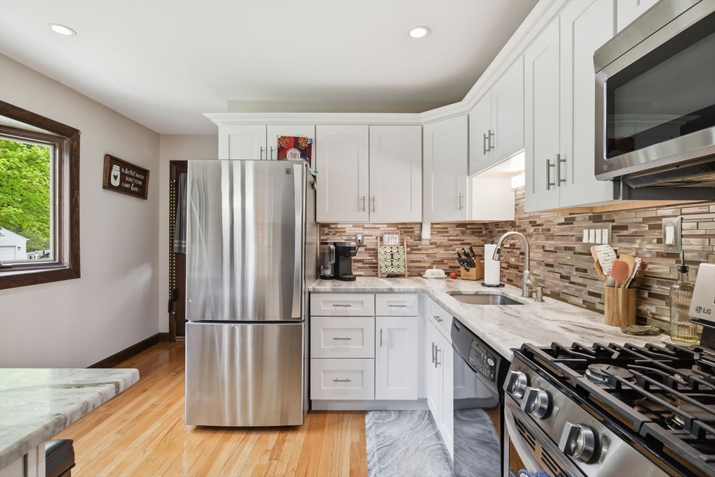 310 W Allen Ridge Rd, Springfield, MA, 310 W Allen Ridge Rd, Springfield, MA Photo #8