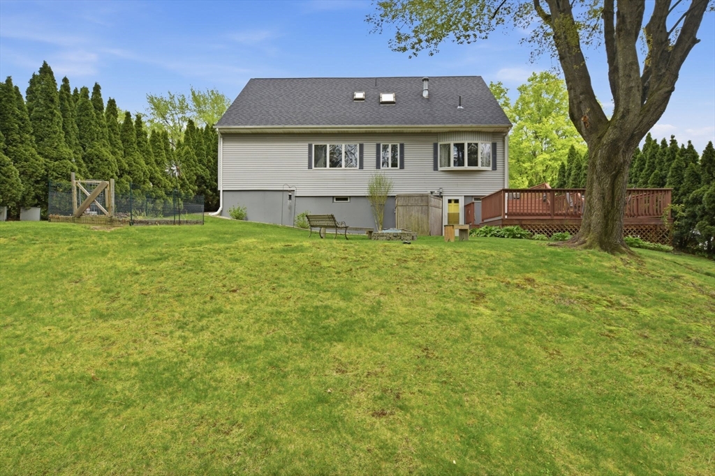 310 W Allen Ridge Rd, Springfield, MA, 310 W Allen Ridge Rd, Springfield, MA Photo #34