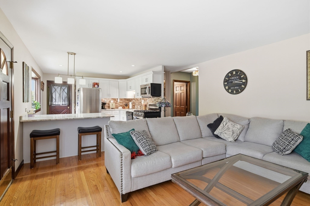 310 W Allen Ridge Rd, Springfield, MA, 310 W Allen Ridge Rd, Springfield, MA Photo #6