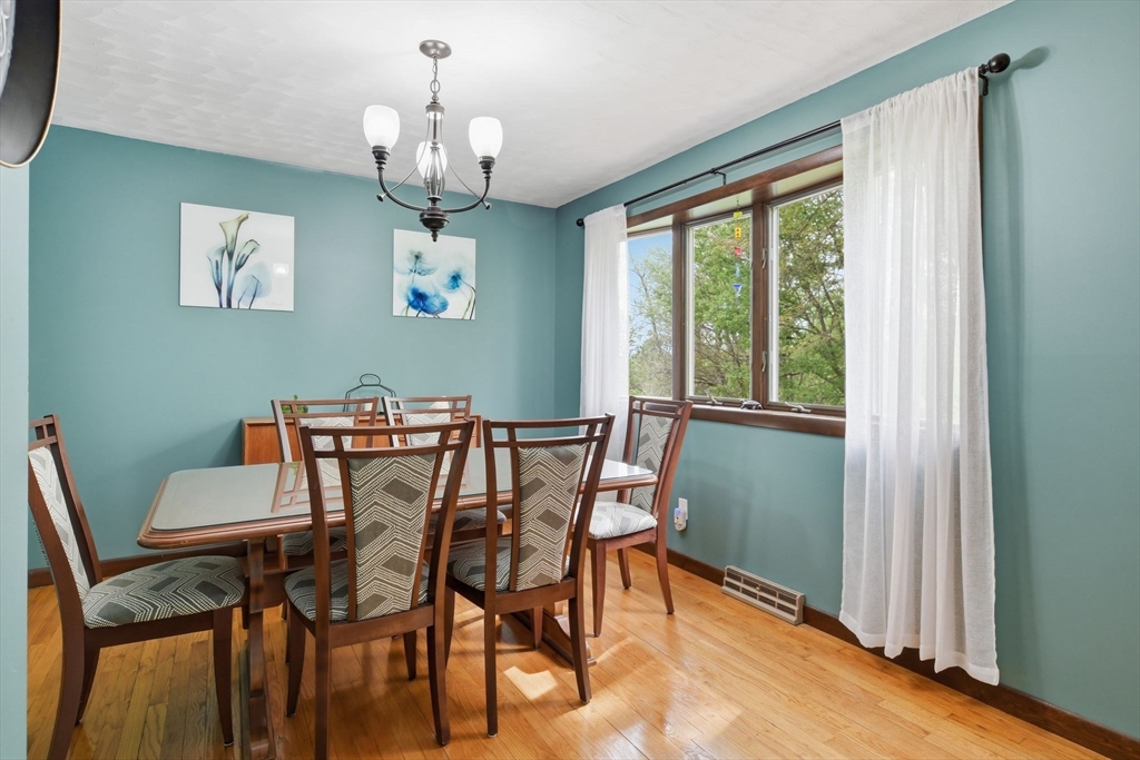 310 W Allen Ridge Rd, Springfield, MA, 310 W Allen Ridge Rd, Springfield, MA Photo #11