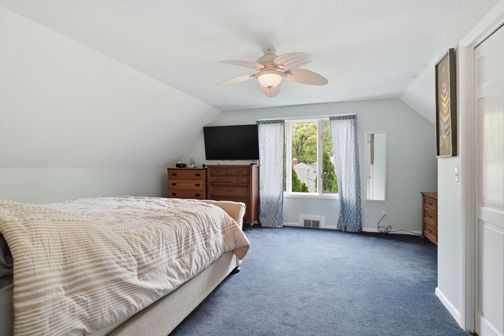 310 W Allen Ridge Rd, Springfield, MA, 310 W Allen Ridge Rd, Springfield, MA Photo #20