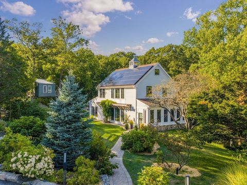 108 Kilby St Hingham MA 02043