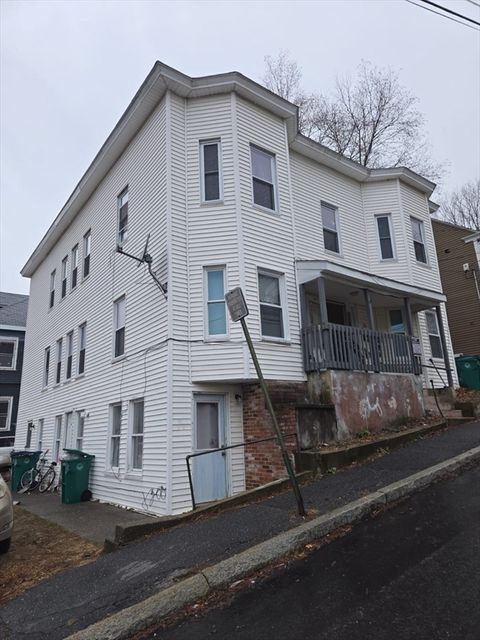 30 Chestnut St Fitchburg MA 01420