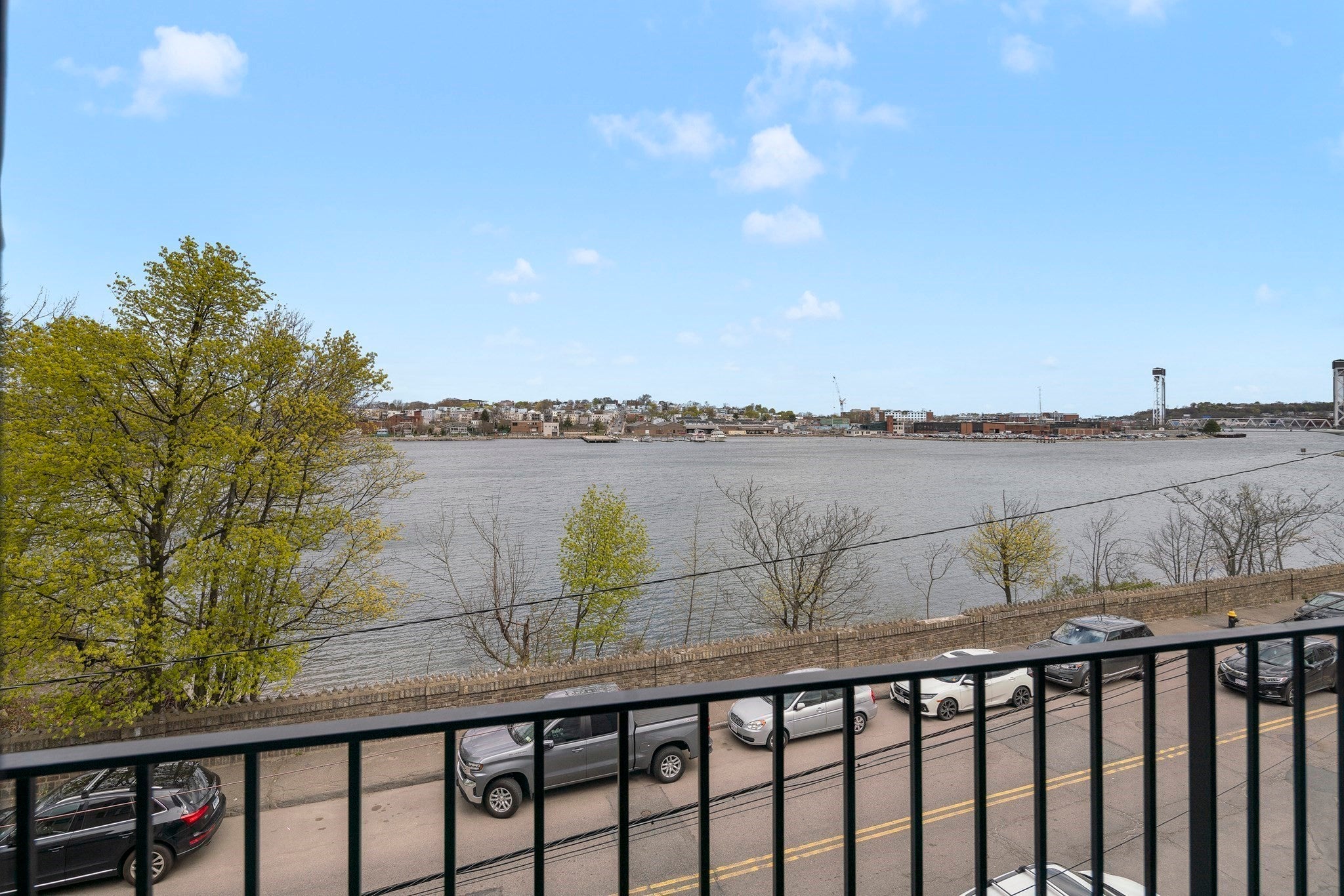 211 Condor ST #8, Boston, MA Photo #8