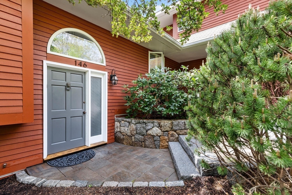 146 Hesperus Ave