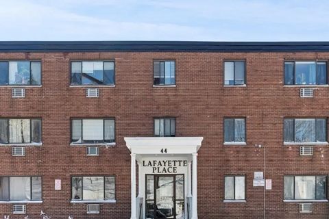 44 Lafayette Place Ave 404 Chelsea MA 02150
