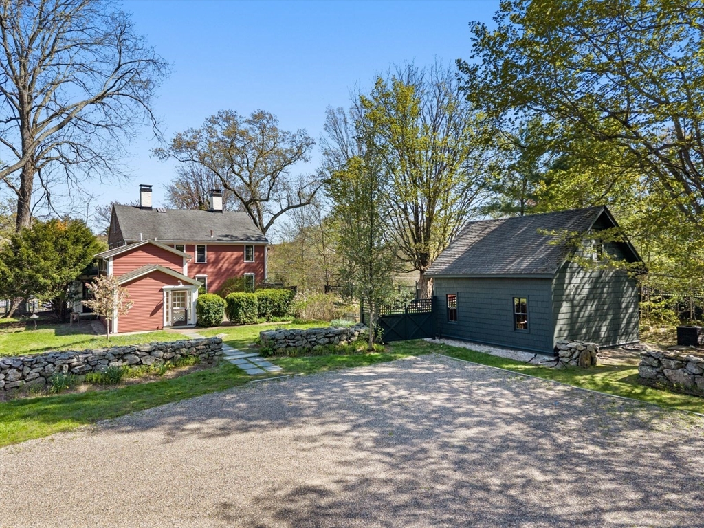 3 Maple St