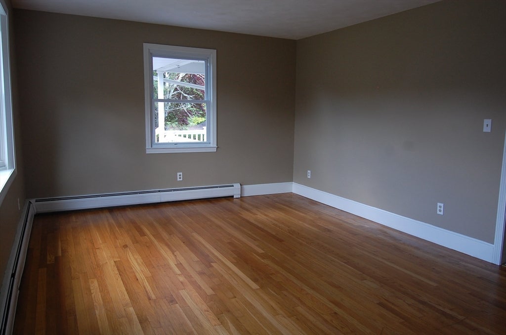 156 Russells Mills Rd, Dartmouth, MA, 156 Russells Mills Rd, Dartmouth, MA Photo #7
