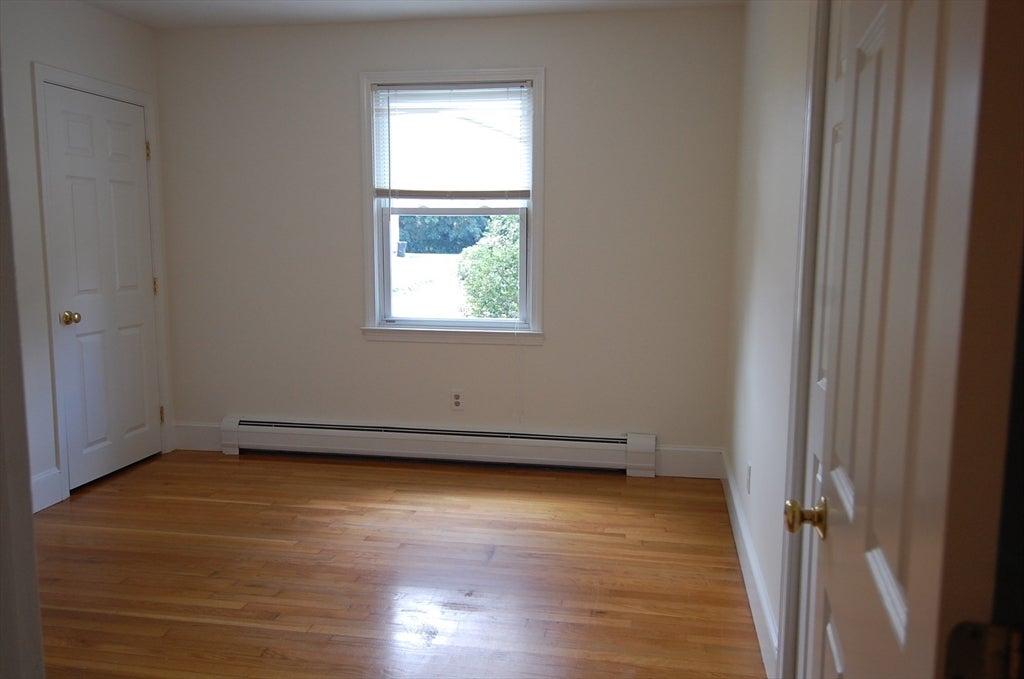 156 Russells Mills Rd, Dartmouth, MA, 156 Russells Mills Rd, Dartmouth, MA Photo #10
