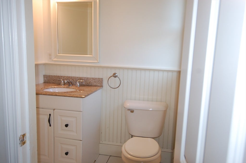 156 Russells Mills Rd, Dartmouth, MA, 156 Russells Mills Rd, Dartmouth, MA Photo #13