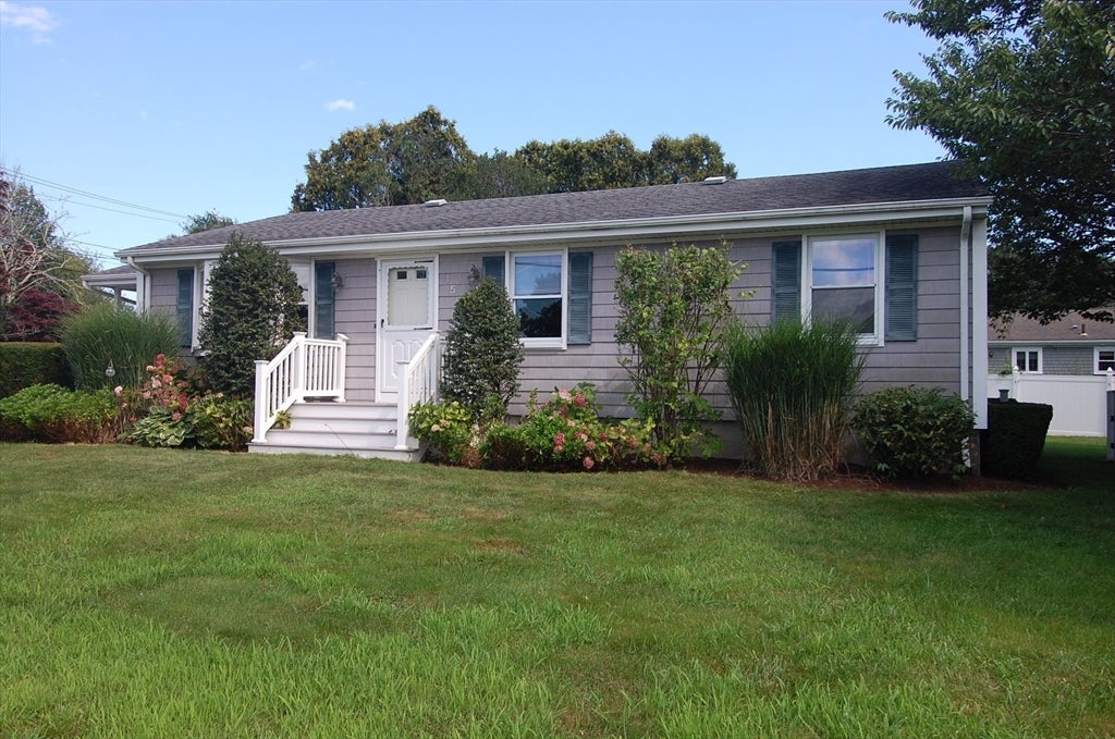 156 Russells Mills Rd, Dartmouth, MA, 156 Russells Mills Rd, Dartmouth, MA Photo #2