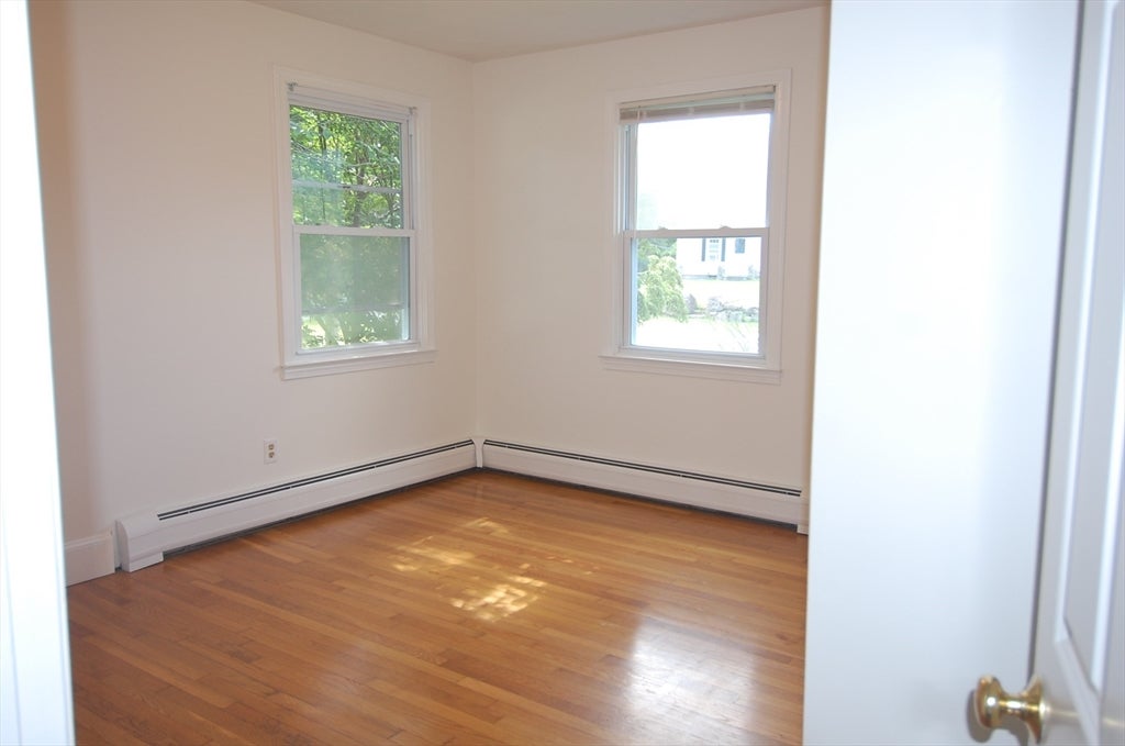 156 Russells Mills Rd, Dartmouth, MA, 156 Russells Mills Rd, Dartmouth, MA Photo #11