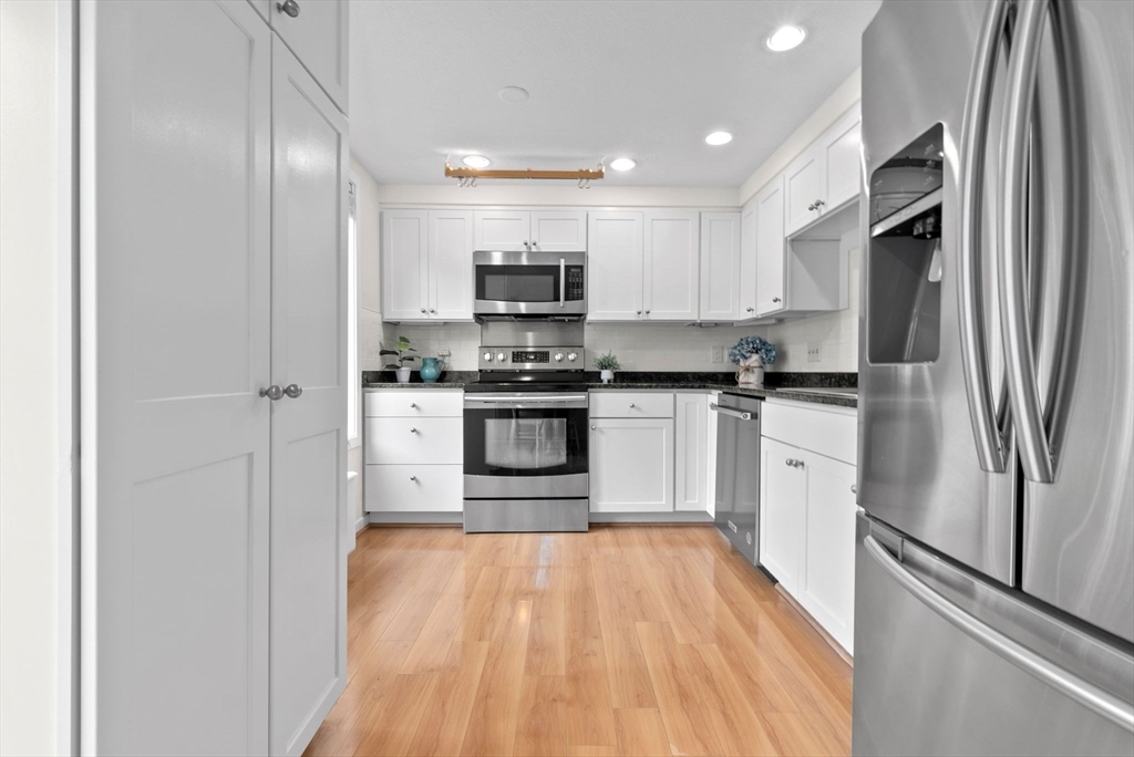 126 Merrimac St 18