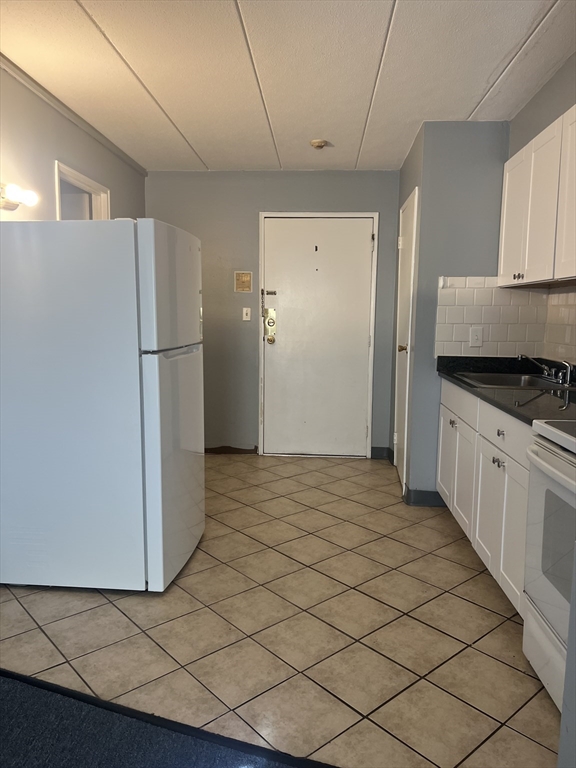 126 Beaver St B-121