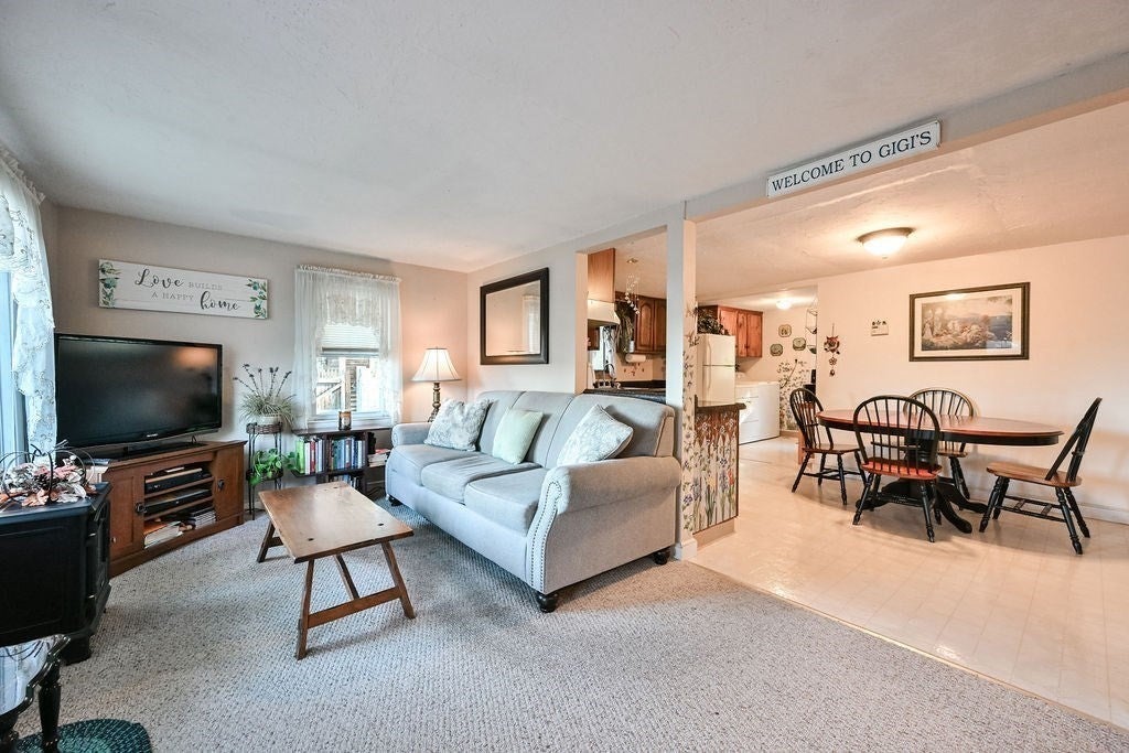 198 Wampatuck St, Pembroke, MA, 198 Wampatuck St, Pembroke, MA Photo #8