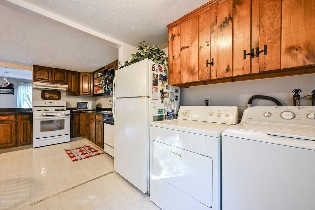198 Wampatuck St, Pembroke, MA, 198 Wampatuck St, Pembroke, MA Photo #12