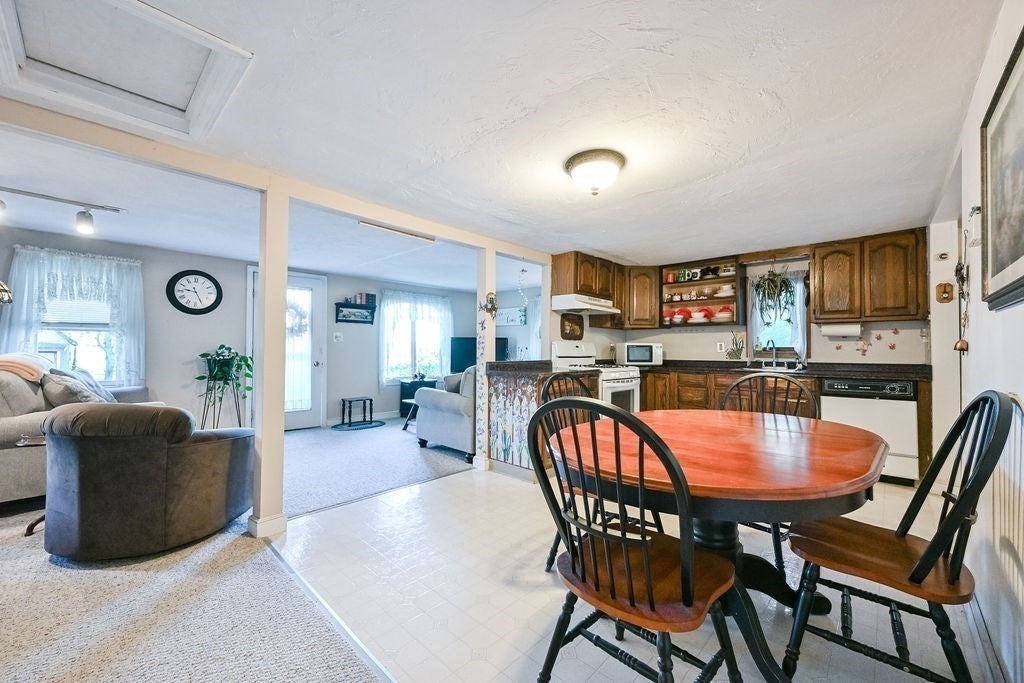 198 Wampatuck St, Pembroke, MA, 198 Wampatuck St, Pembroke, MA Photo #9
