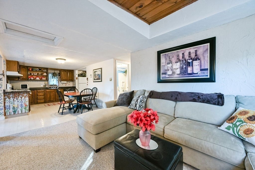 198 Wampatuck St, Pembroke, MA, 198 Wampatuck St, Pembroke, MA Photo #17