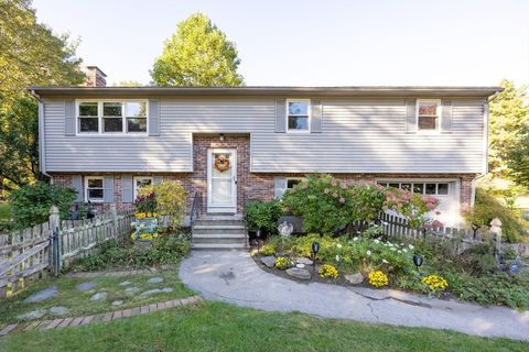 22 Greenview Drive Holliston MA 01746