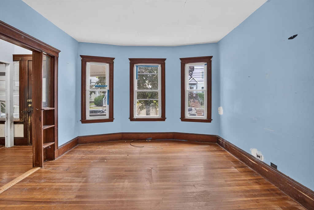 68 Raymond Ave
