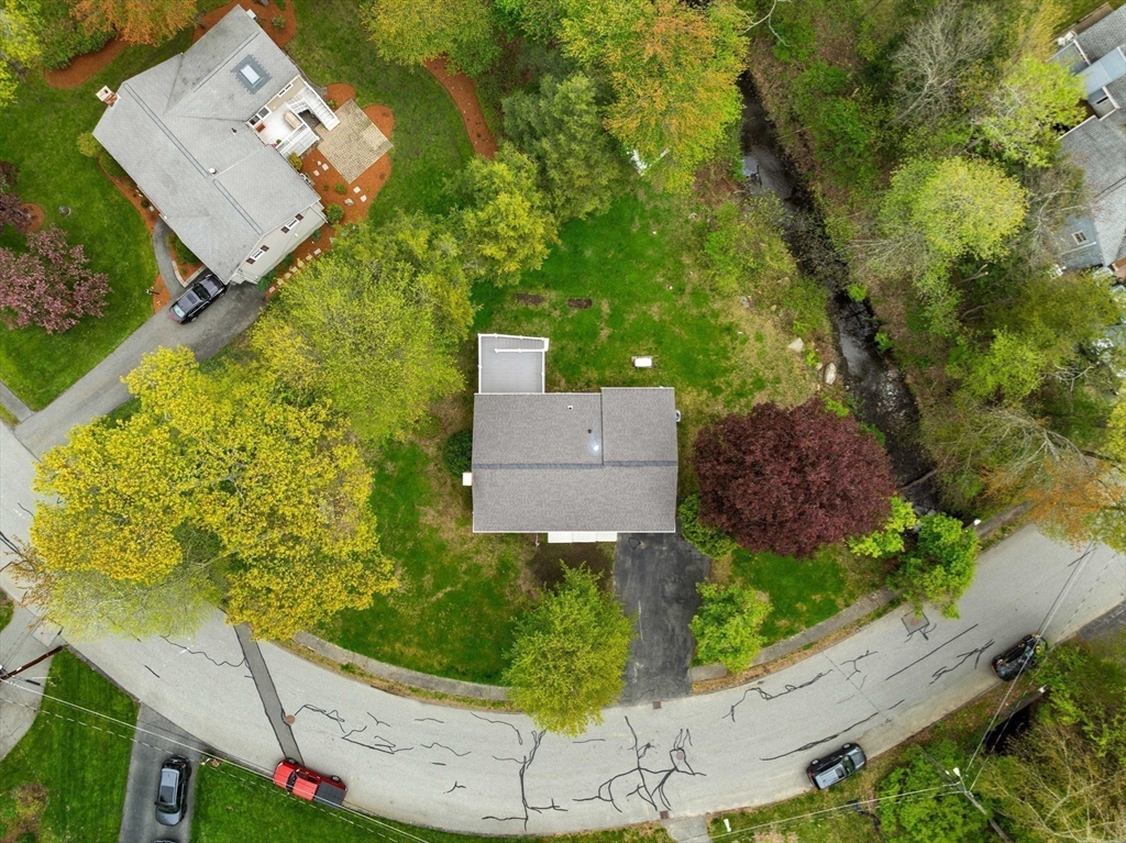 35 Freeport Dr, Burlington, MA Photo #38