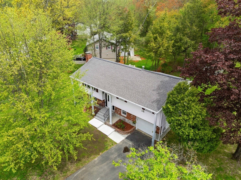 35 Freeport Dr, Burlington, MA Photo #37