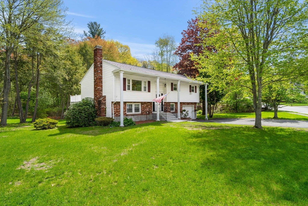35 Freeport Dr, Burlington, MA Photo #1