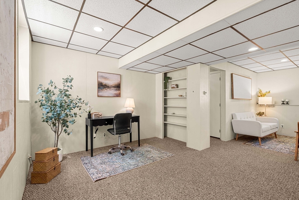 35 Freeport Dr, Burlington, MA Photo #27