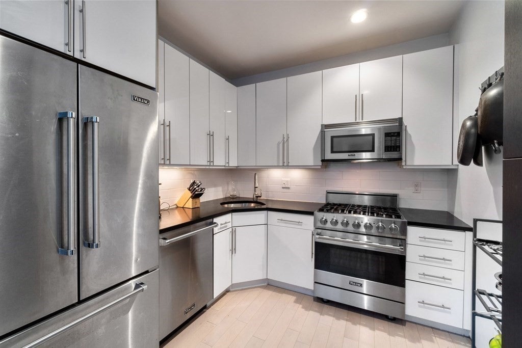 345 D St #13, Boston, MA Photo #6