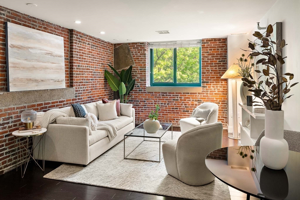 42 8th Street 2312