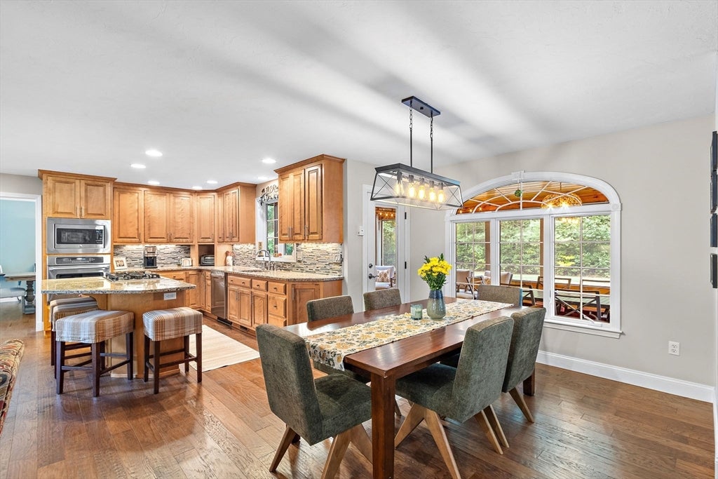 9 Douglas Dr, Mansfield, MA Photo #13