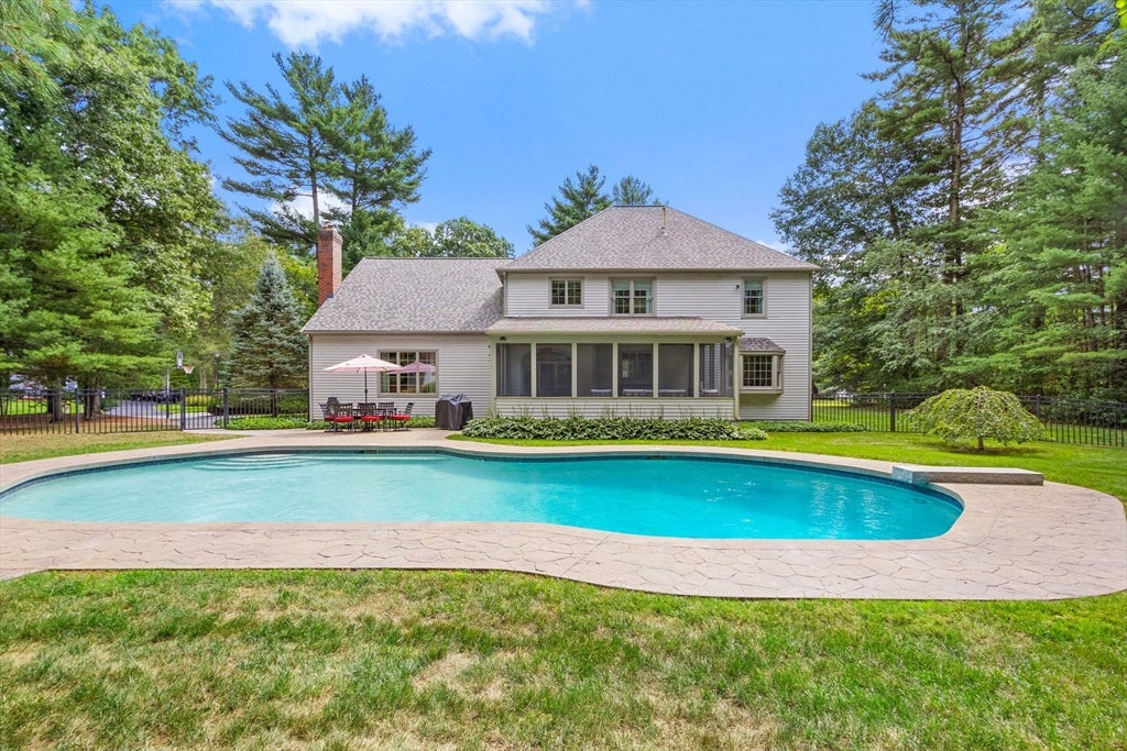 9 Douglas Dr, Mansfield, MA Photo #36