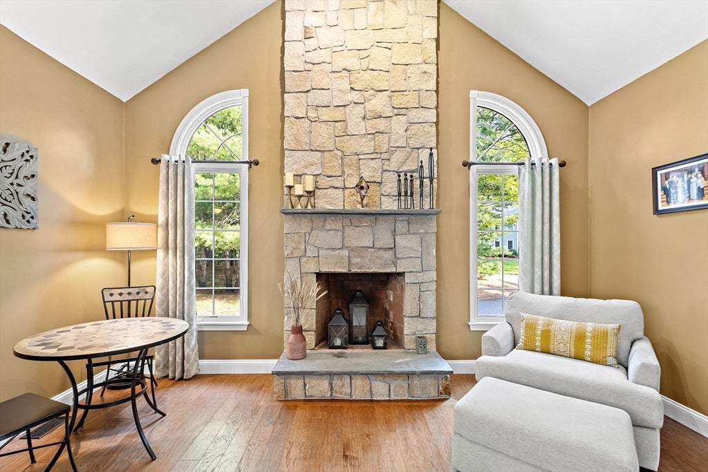 9 Douglas Dr, Mansfield, MA Photo #16